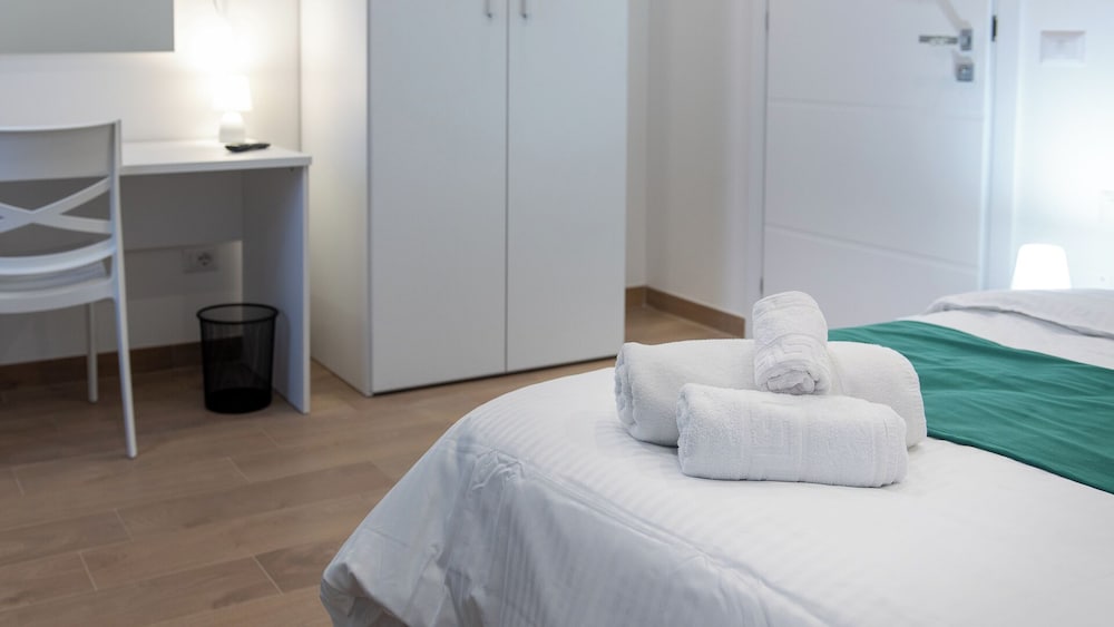 Lovely Rooms by Rentbeat