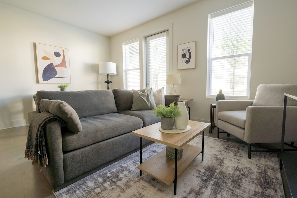 Landing Furnished Apartments - Northwest Charlotte