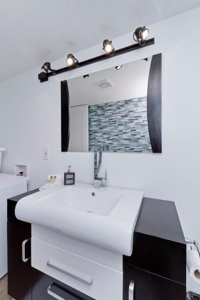 Old School By Signature Vacation Rentals
