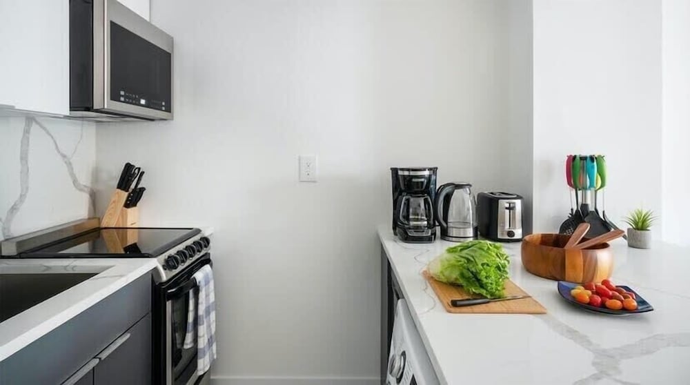 1597 New York Apt