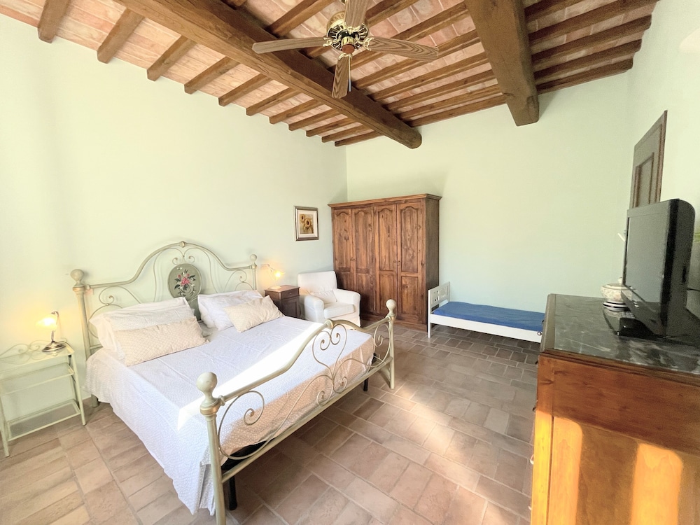 Detached Villa With Games Room, Pool, and Panoramic Views in San Damiano