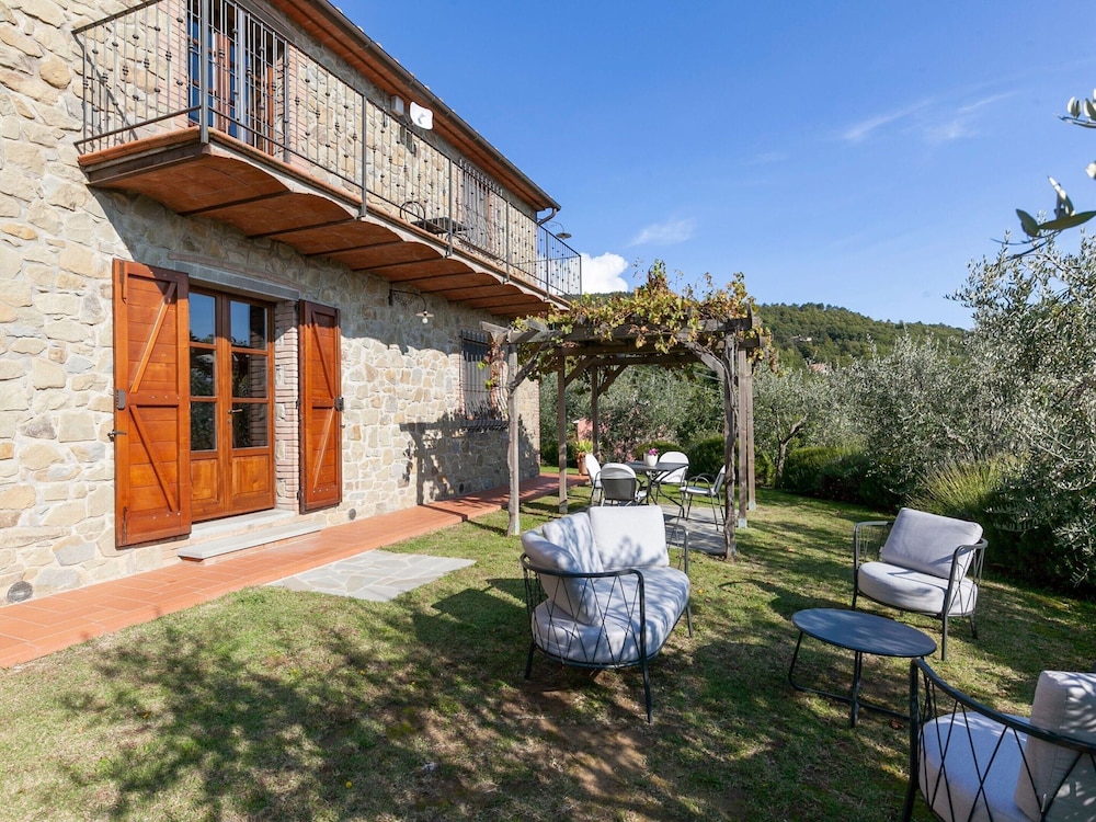 Villa in Lisciano Niccone With Pool & Nature photo 5