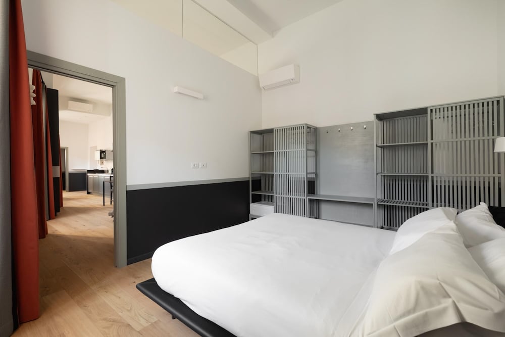 Stunning Rose Trastevere Apartment