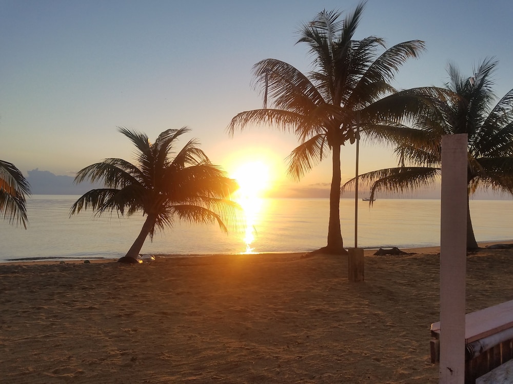 Belize Vacations - Pal's on the Beach - A Gold Standard Hotel - Property Image 56