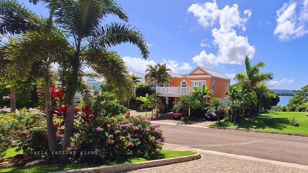 Tropics at Little Bay Country Club