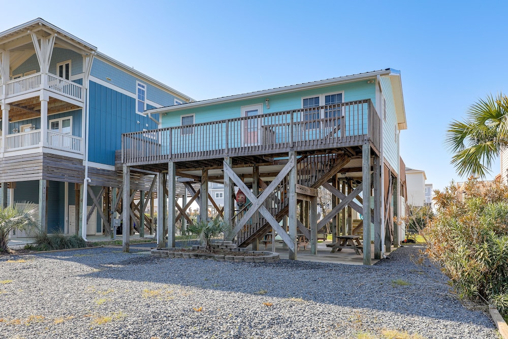 Oak Island Home w/ Covered Patio: Steps to Beach! view 2