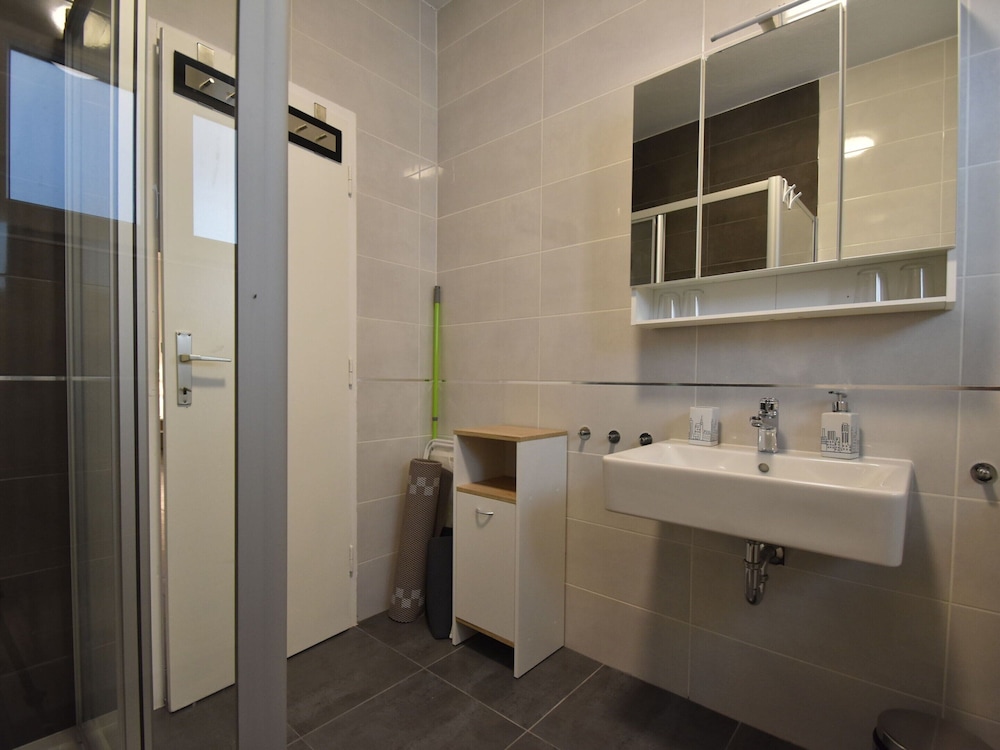 Spacious and Modern Apartment on the Beach in Klek view 5