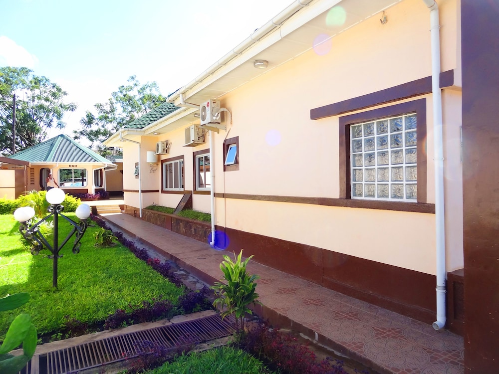 Big 5 junior lodge