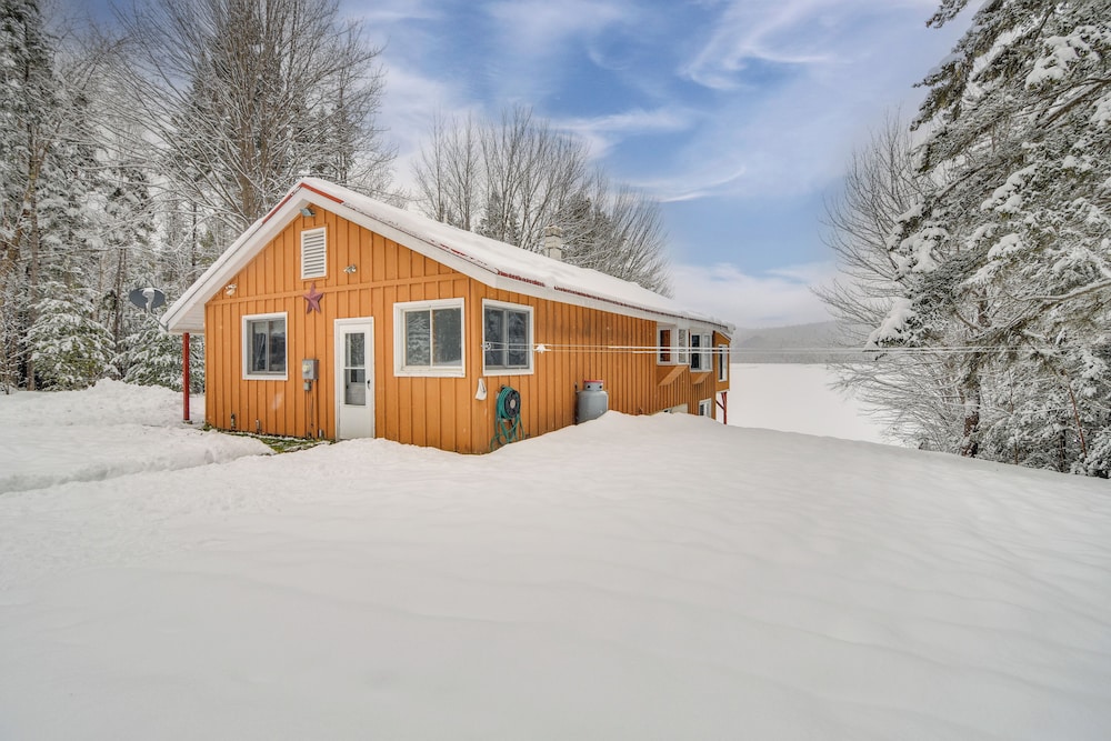 Pond & Snowmobile Trails On-site: Errol Escape!