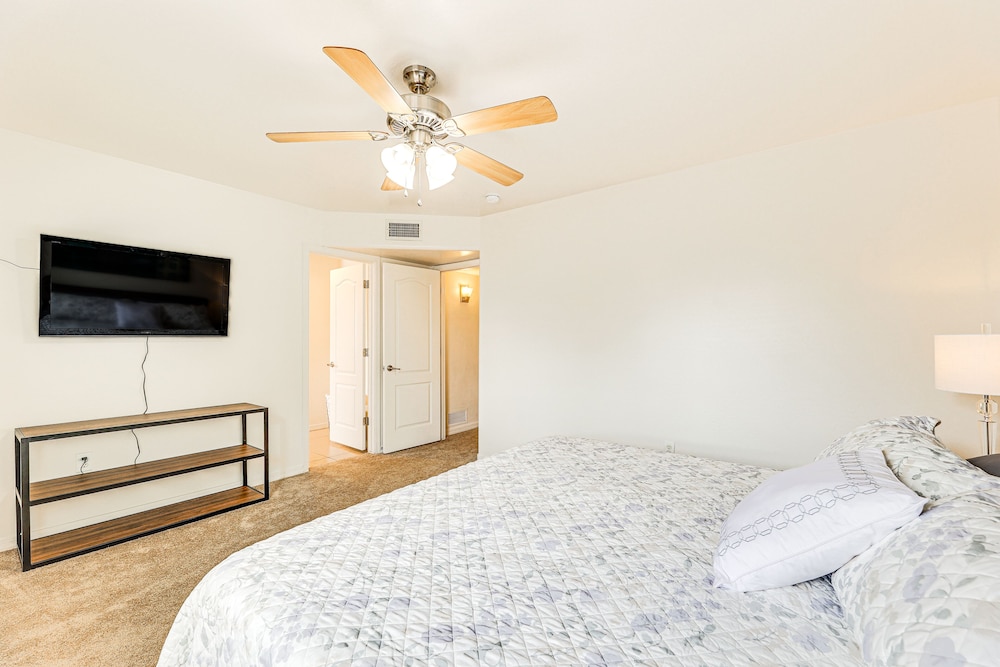 Charming Home w/ Pool - Near Mesa Arts Center! - Property Image 22