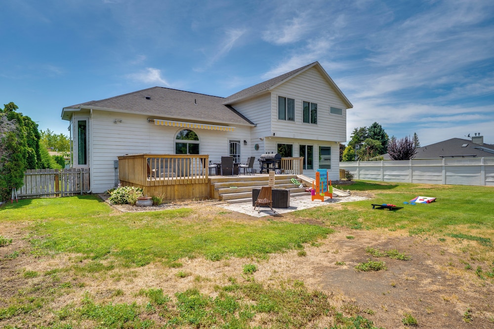 Private Hot Tub: Home Near Moses Lake Access