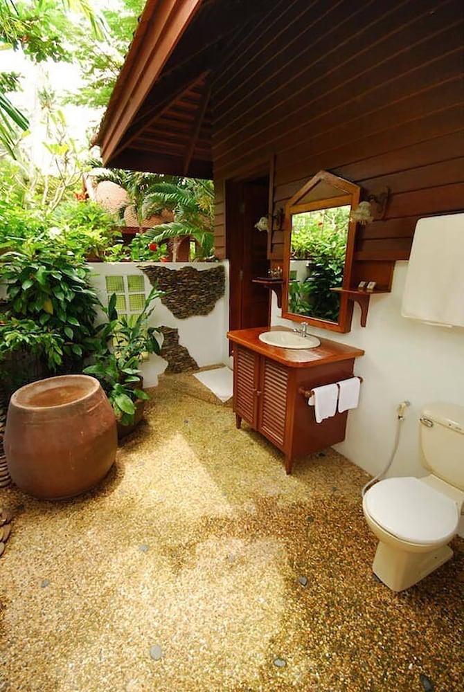 Baan Mai Beachfront Phuket Lone Island
