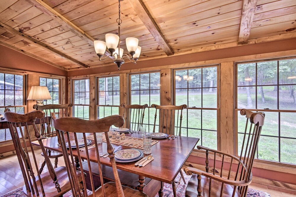 Creekside Berkeley Springs Cabin on 35 Acres! - Property Image 13