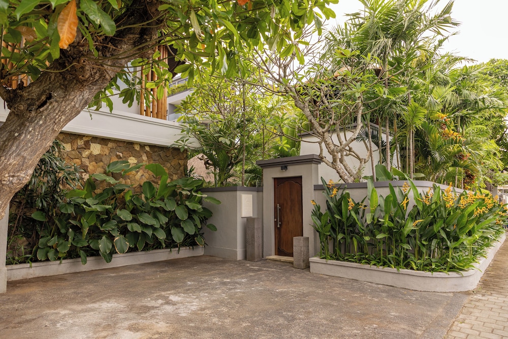 Aragreen Berawa Villa
