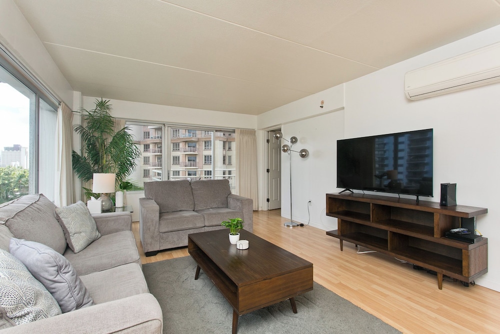 Ilikai Hotel 2Bedroom