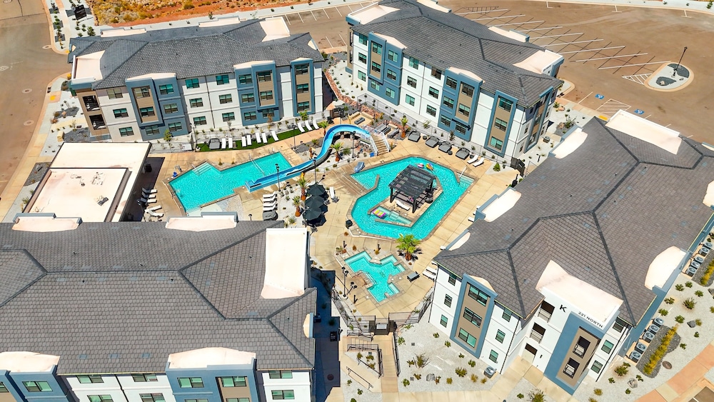 Mane Stay At Terra 3 Bedroom Condo