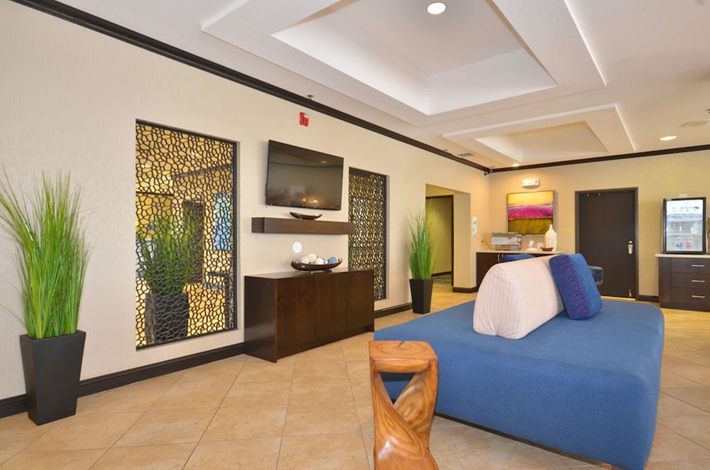 Farmington Vacations - Holiday Inn Express Suites Farmington, an IHG Hotel - Property Image 30