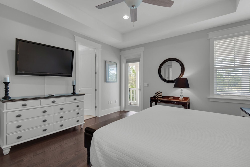 Naturewalk - Luxurious Coastal Retreat w/ Amazing Amenities view 4