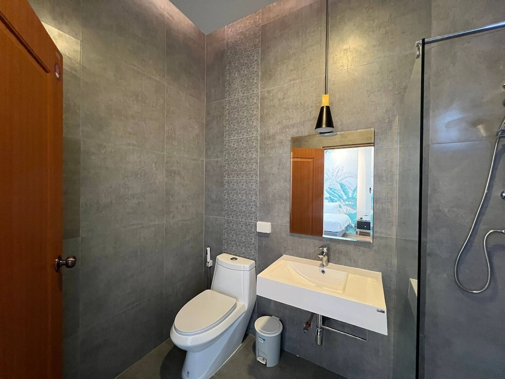 Orange Private Pool Villa, Near Cham Am Beach
