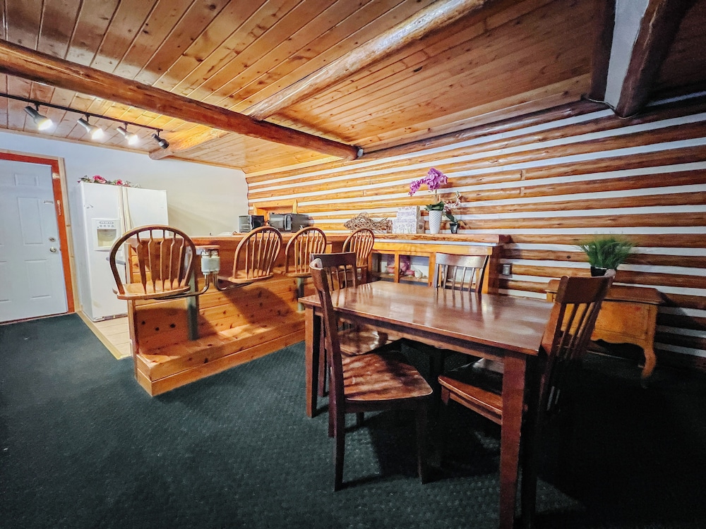 River Property Management LLC