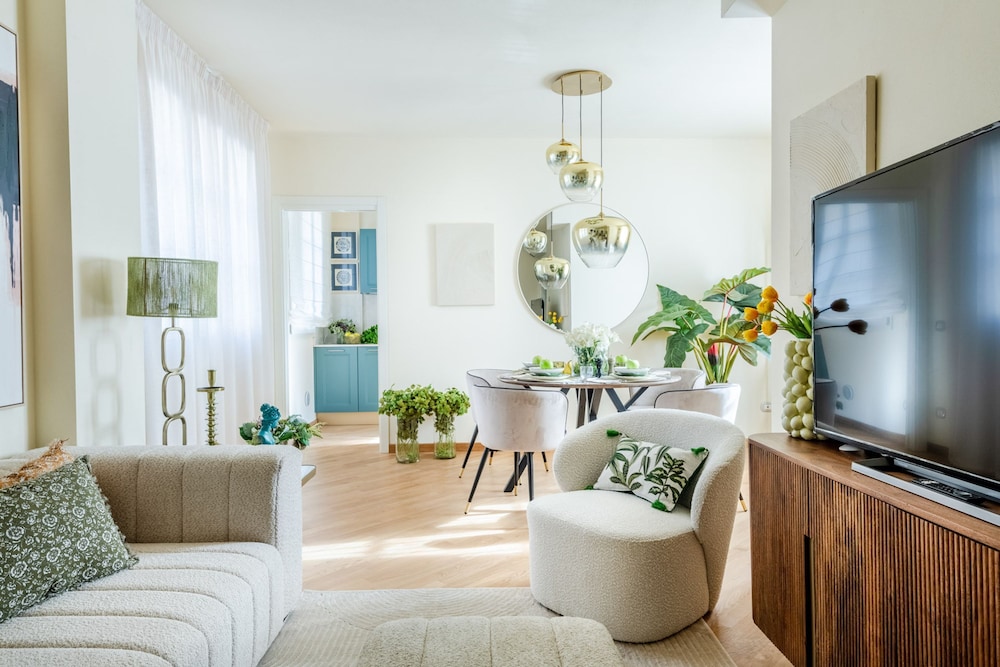 Borgo House an Apartment With Garage