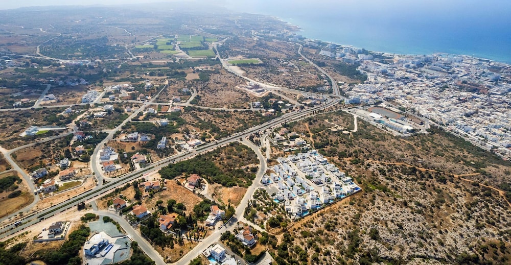 Elite Blu Heights Villa