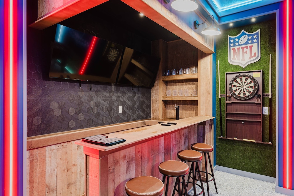 Amazing 7 bd Summerkitchen Gameroom