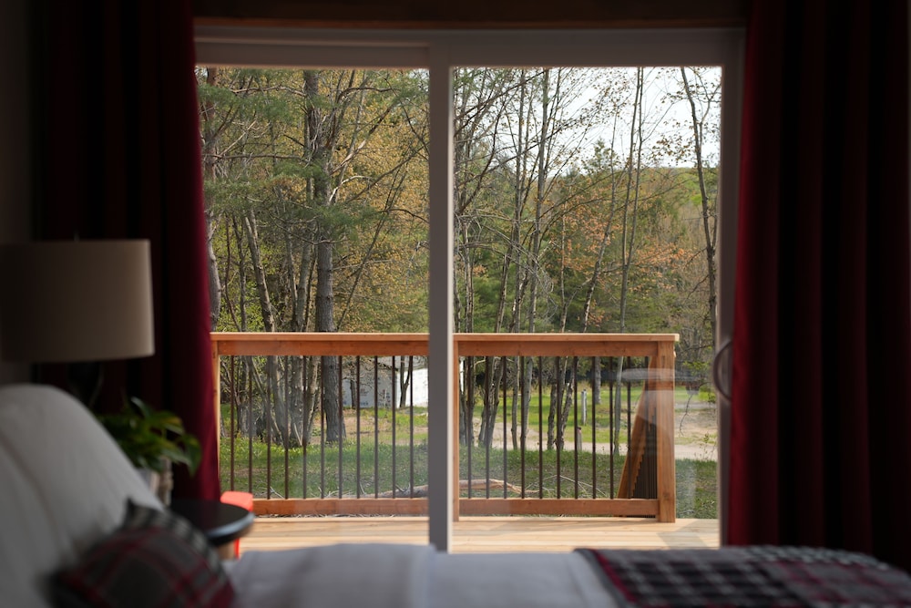 Hollow Valley Resort