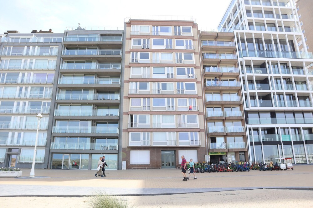 Studio in Nieuwpoort With Stunning Sea View