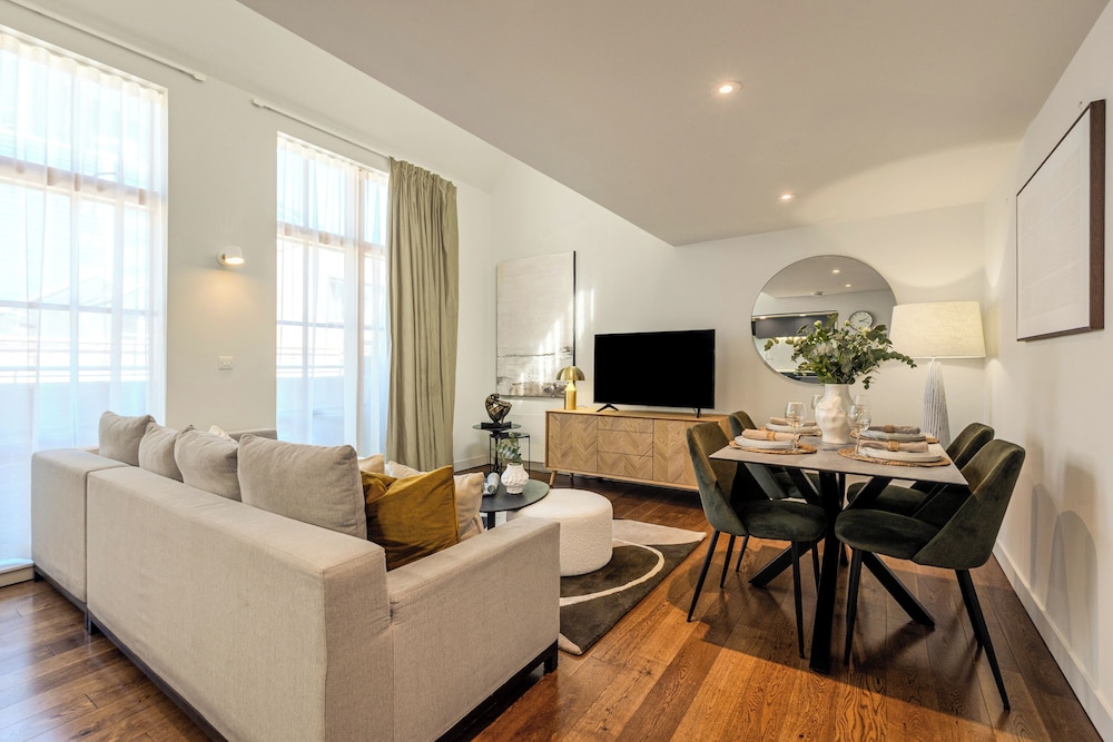 Your Apartment - Liverpool Street