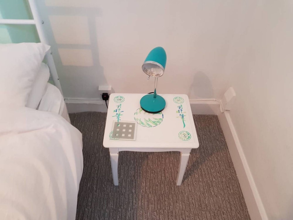 House - Sleeps 4 - Pets Ok - Parking - Garden view 5