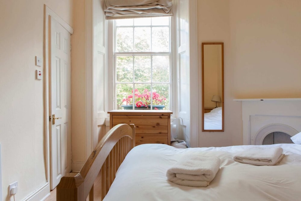 1 Bedroom Apartment on Charming St Stephen Street