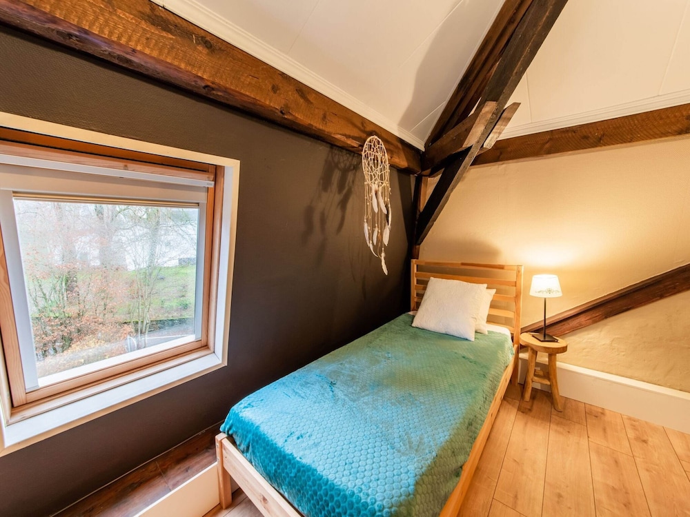 Beautiful Group House With Large Garden view 4