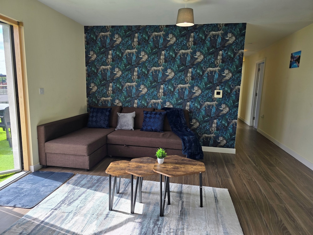 Retreat Private Rooftop 3 Bedroom Apartment