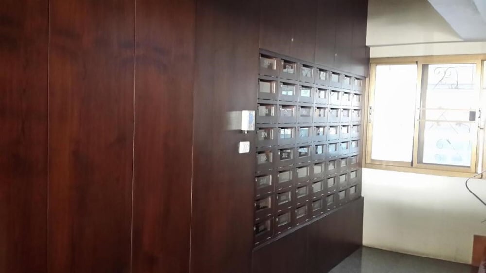 Merit Mansion - Image 2