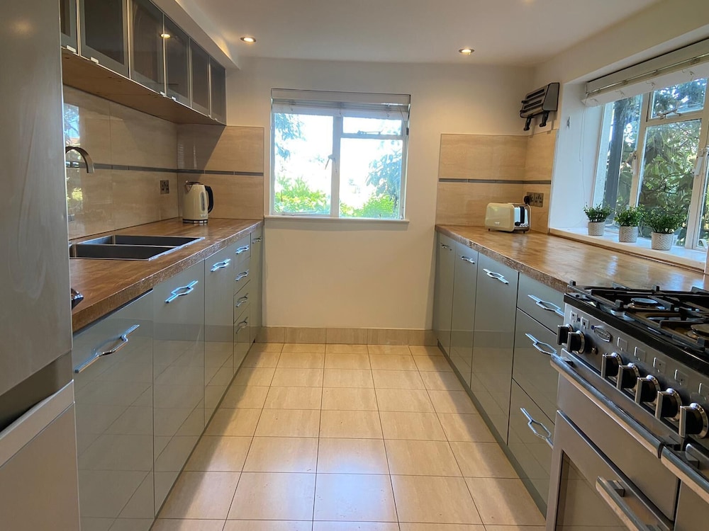 Warwick House, photo 48
