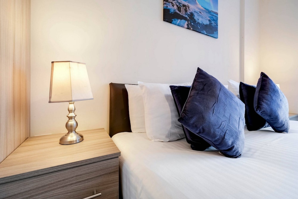 Alder House Serviced Apt. Maidenhead