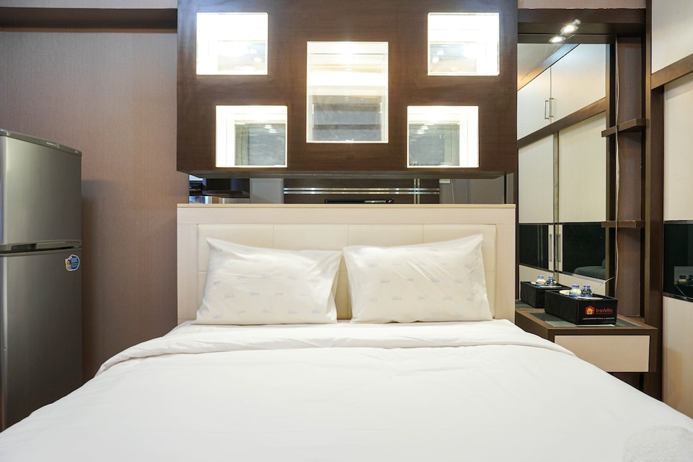 Comfortable Studio @ Green Bay Pluit Apartment view 4