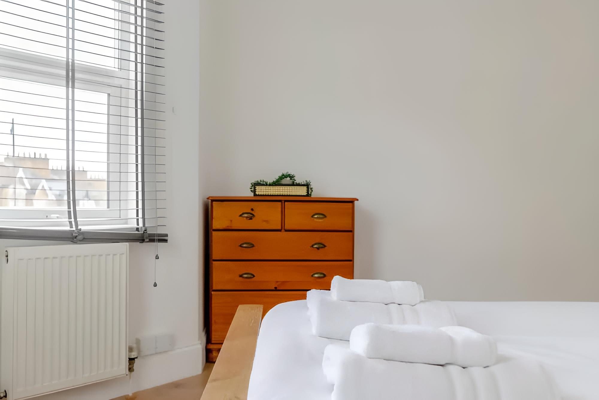 Bright & Spacious 5BD House - Peckham