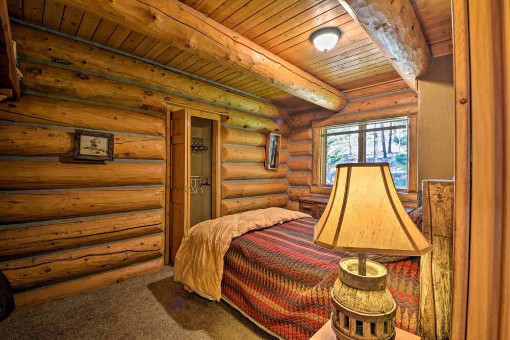 Custom Bitterroot Valley Cabin w/ Hot Tub & Views! view 4