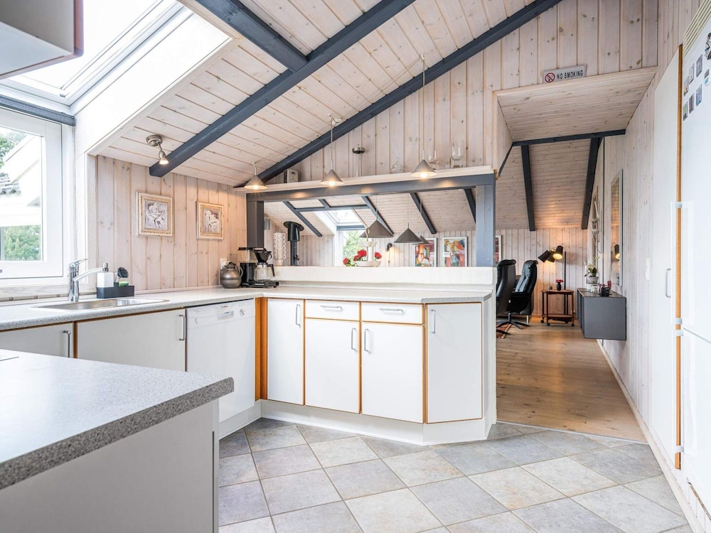 8 Person Holiday Home in Blavand view 4
