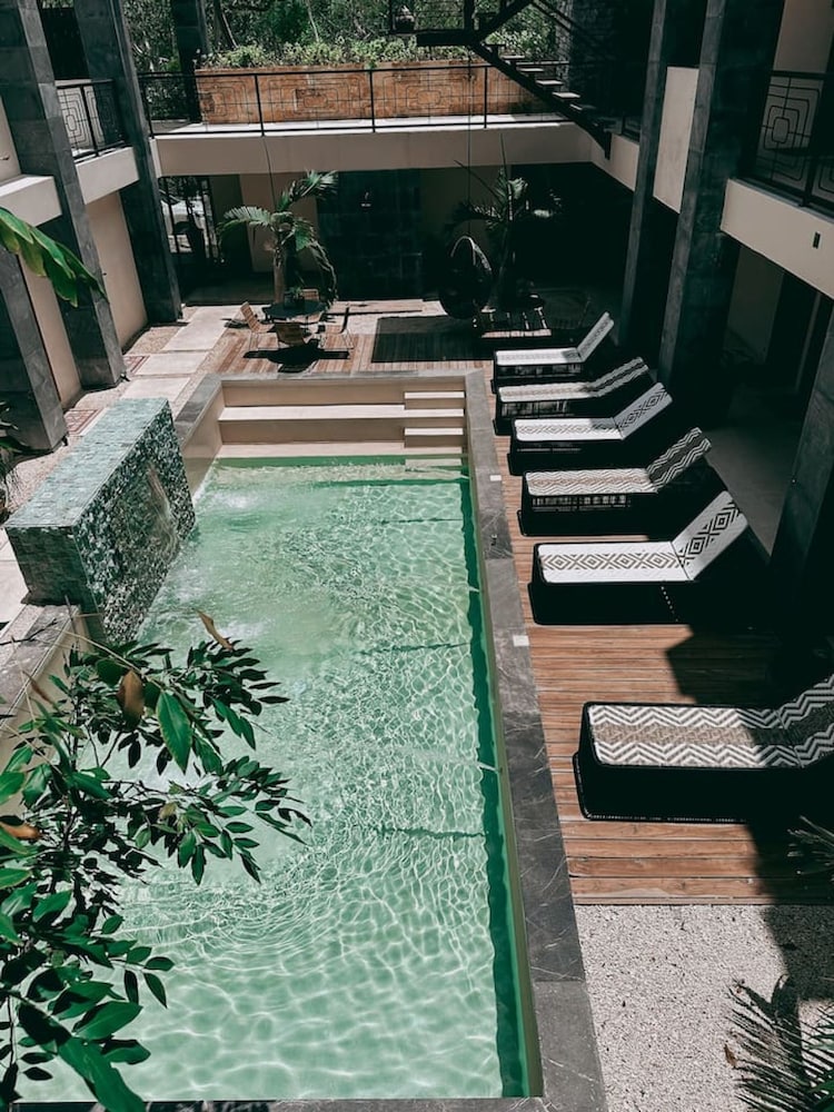 Luxury Penthouse w Jungle Views