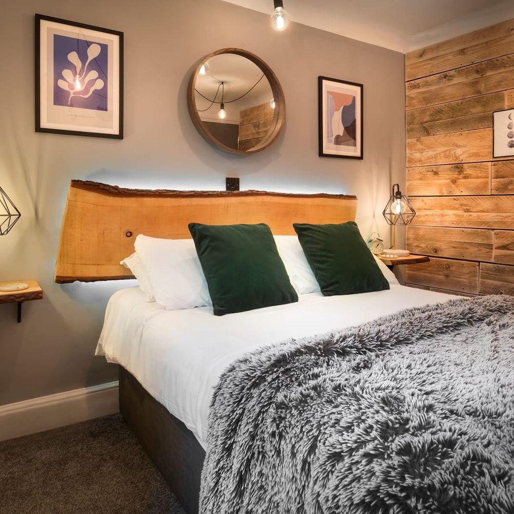 Windermere Central Hotel - Room 1 view 5