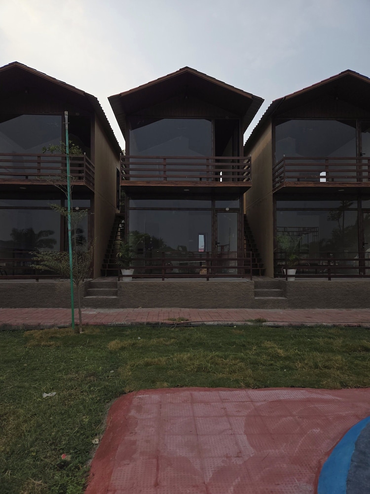 SHYAM RESORT
