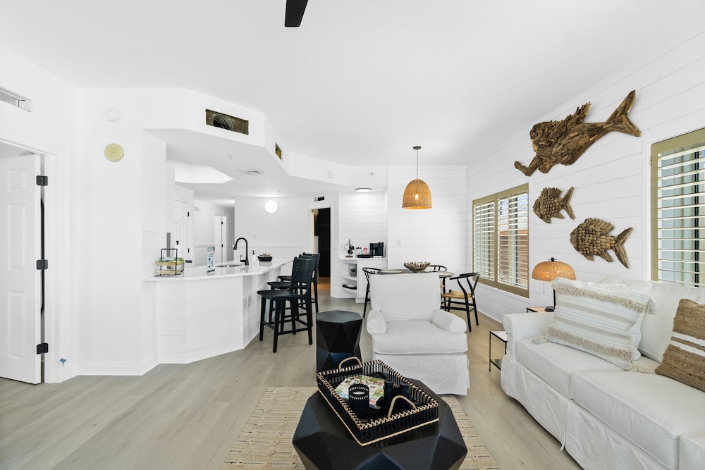 Calypso Beach Resort by Panhandle Getaways