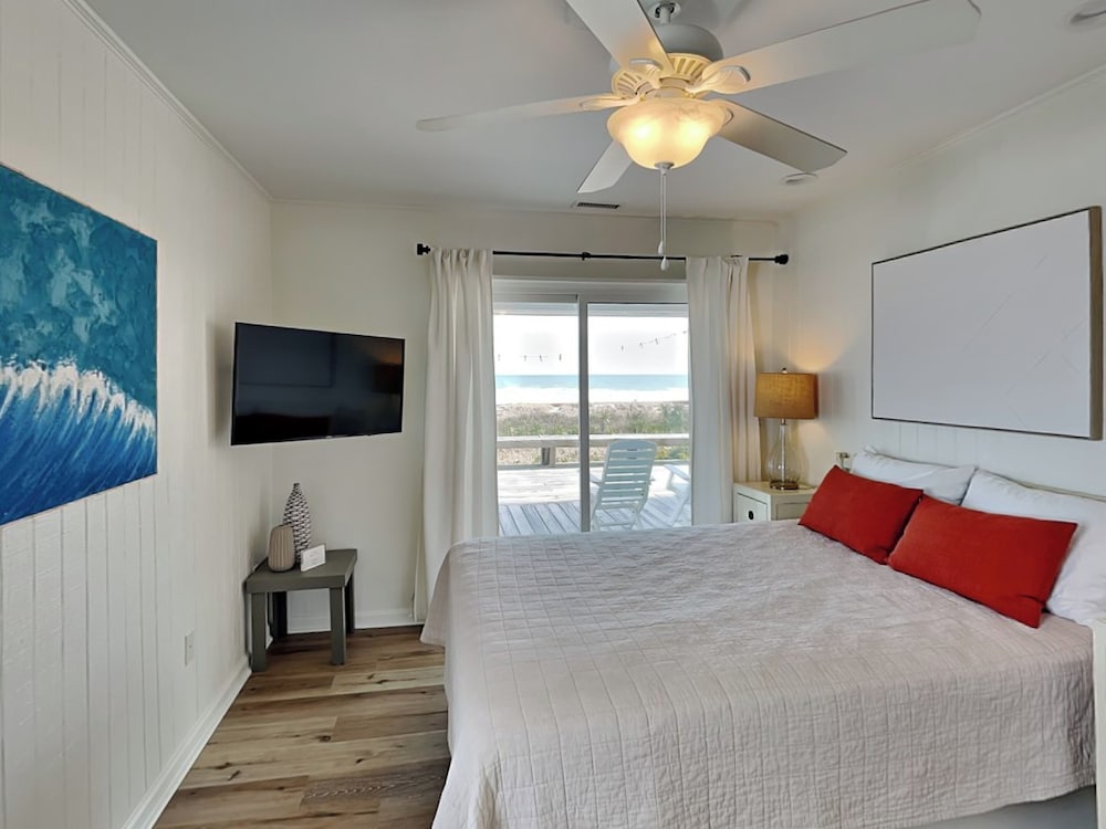 Polly's Place by Topsail Realty