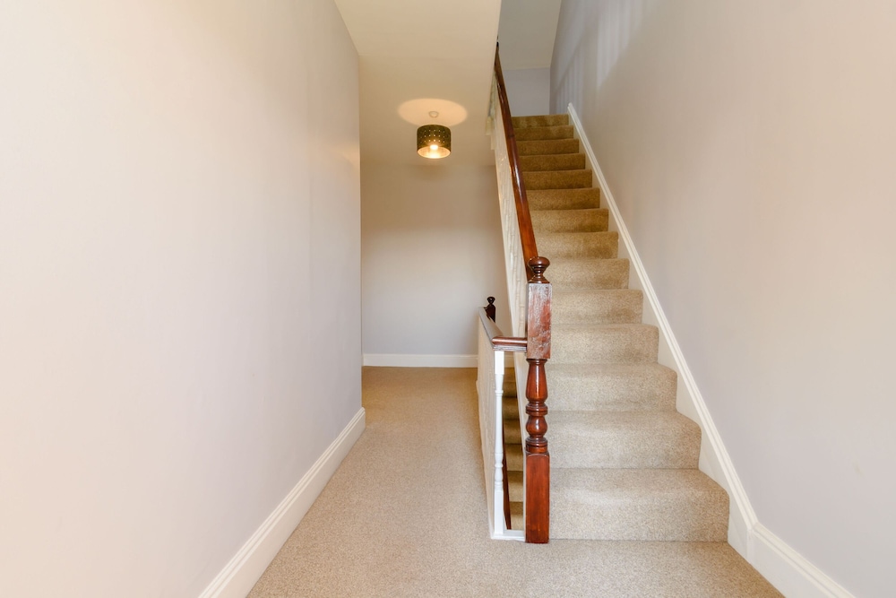 1 Roxby Terrace