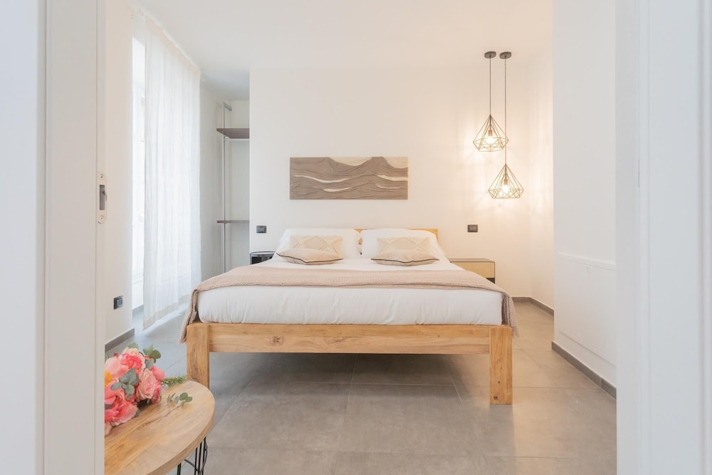 Enchanted Como City Apartment