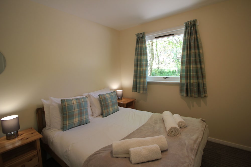 Burnbank Lodges view 4