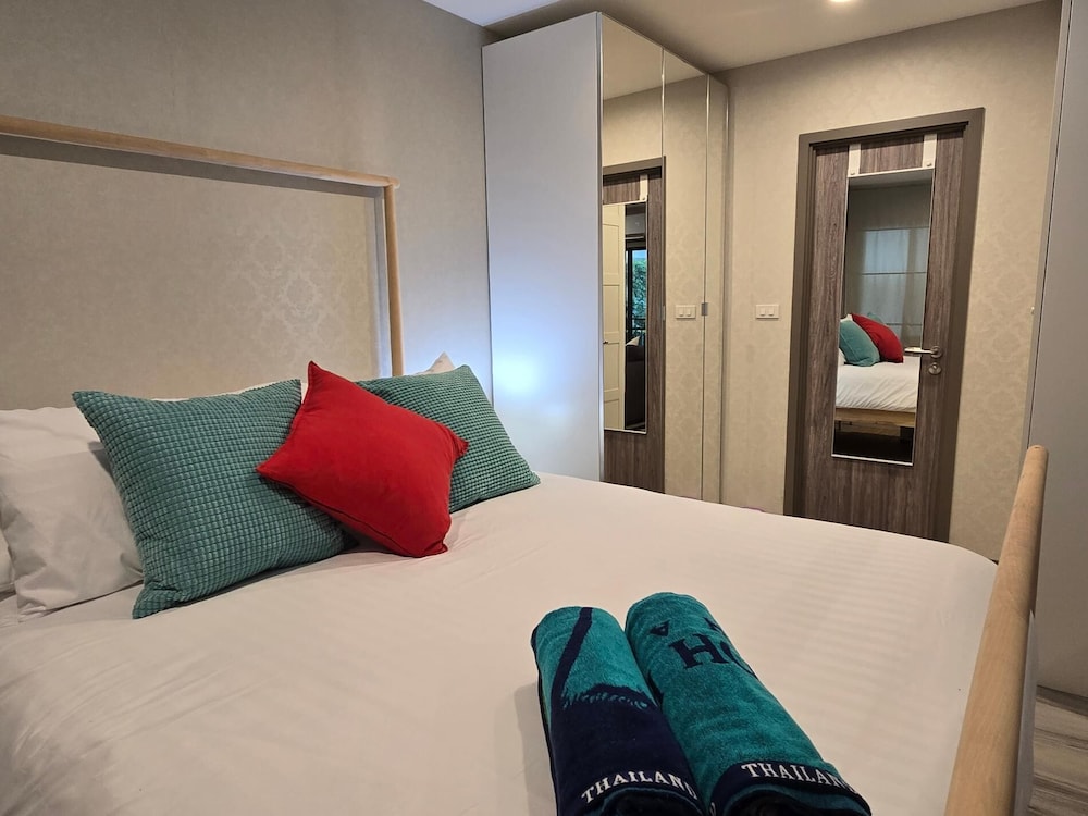 Pool Side Retreat- 1 BED TC-B105